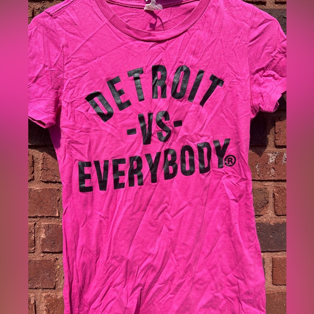 Pink Women’s Detroit VS Everybody T-Shirt Size Medium